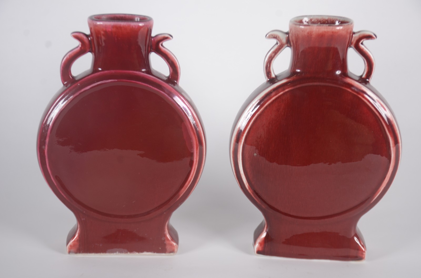 Par de ânforas de porcelana oriental "sangue de boi". - foto 6 de 6