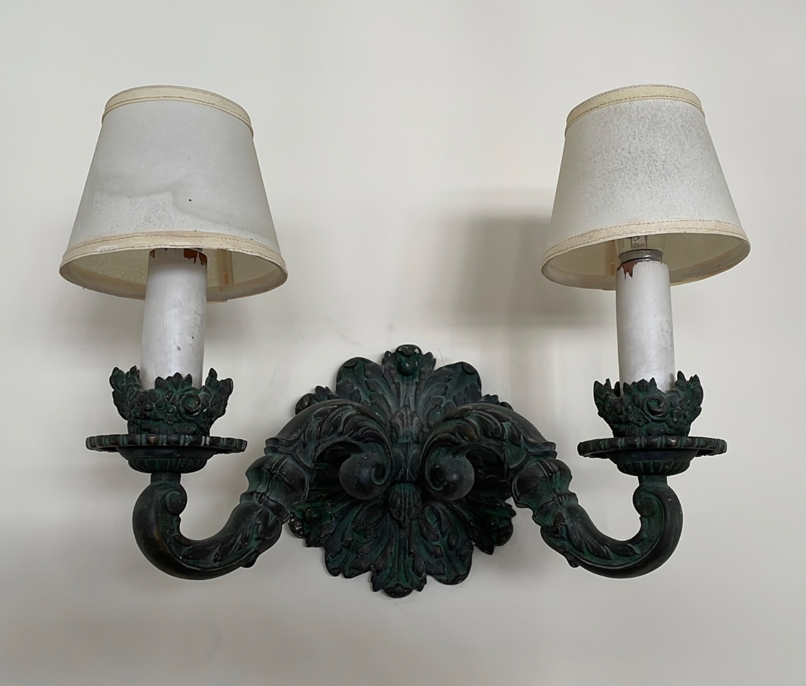 Conjunto de Lustre de metal para 5 luzes e par de apliques para duas... - foto 4 de 5