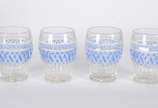 Jarra com 4 copinhos de vidro detalhes azuis. - Jarra com 4 copinhos de vidro detalhes azuis.