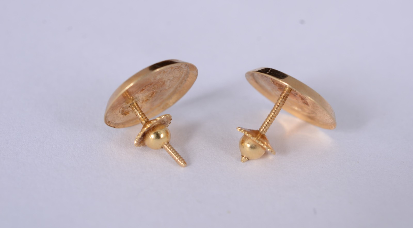 Par de brincos de ouro amarelo 18 k., feitio figura feminina. (Por... - foto 3 de 3
