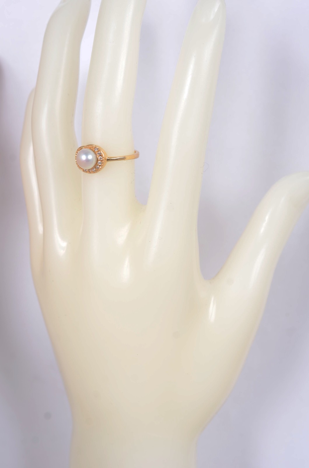 Anel de ouro amarelo 18 k., contraste 750mls com mini brilhantes e... - foto 5 de 7