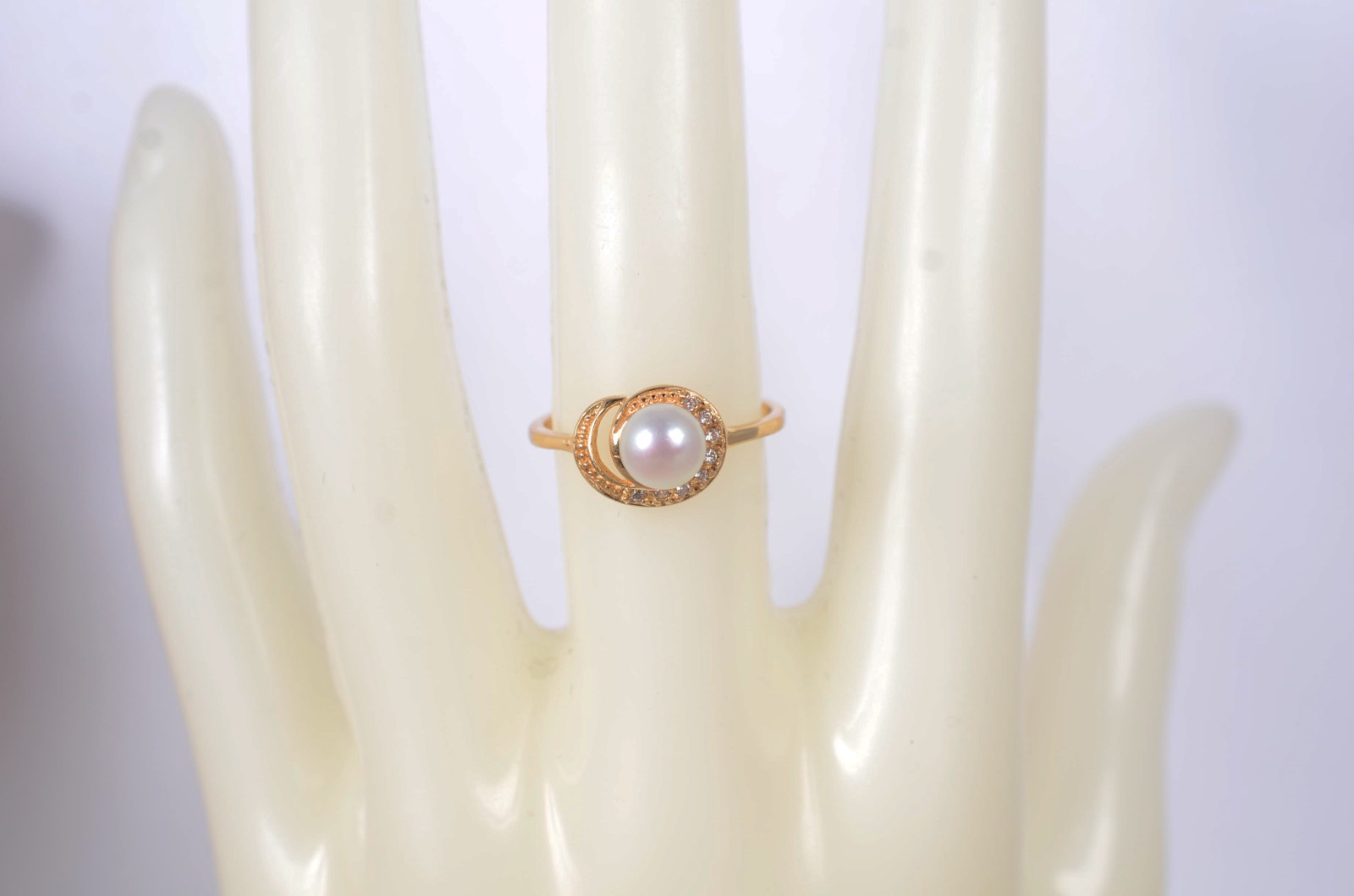 Anel de ouro amarelo 18 k., contraste 750mls com mini brilhantes e... - foto 7 de 7