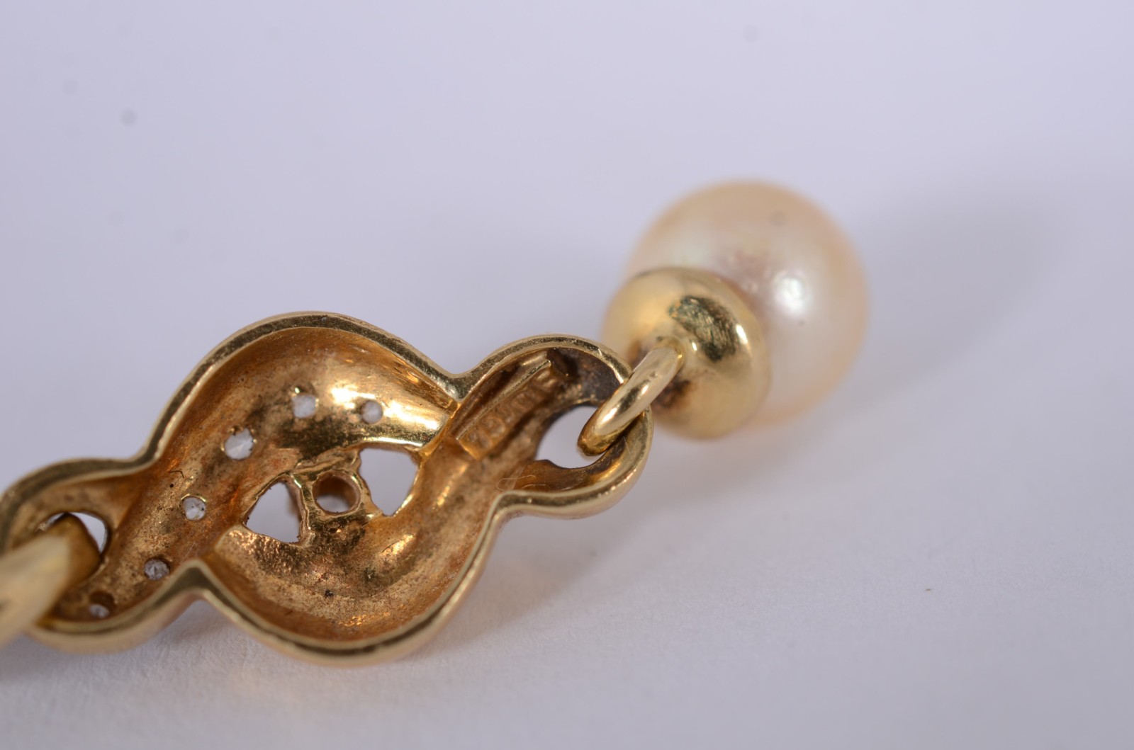 Pingente de ouro amarelo 18 k., contraste 750mls com brilhantes e... - foto 3 de 4