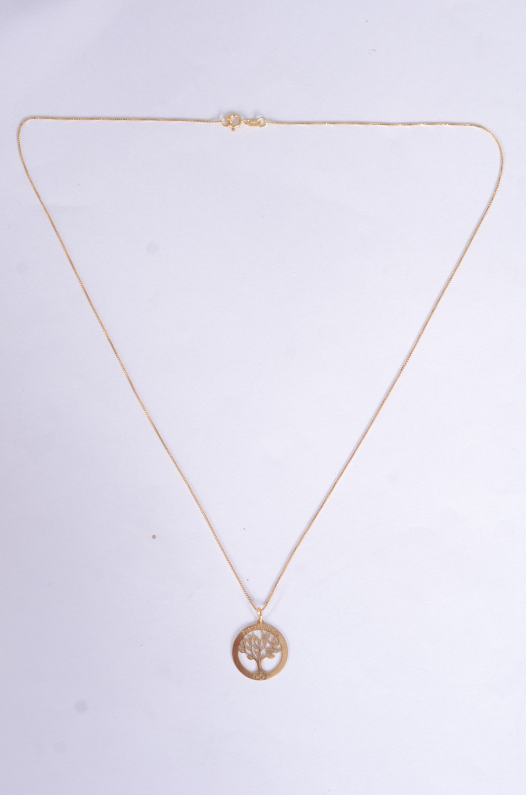 Colar de ouro 18 k., contraste 750 com pendente feitio árvore da... - foto 3 de 6