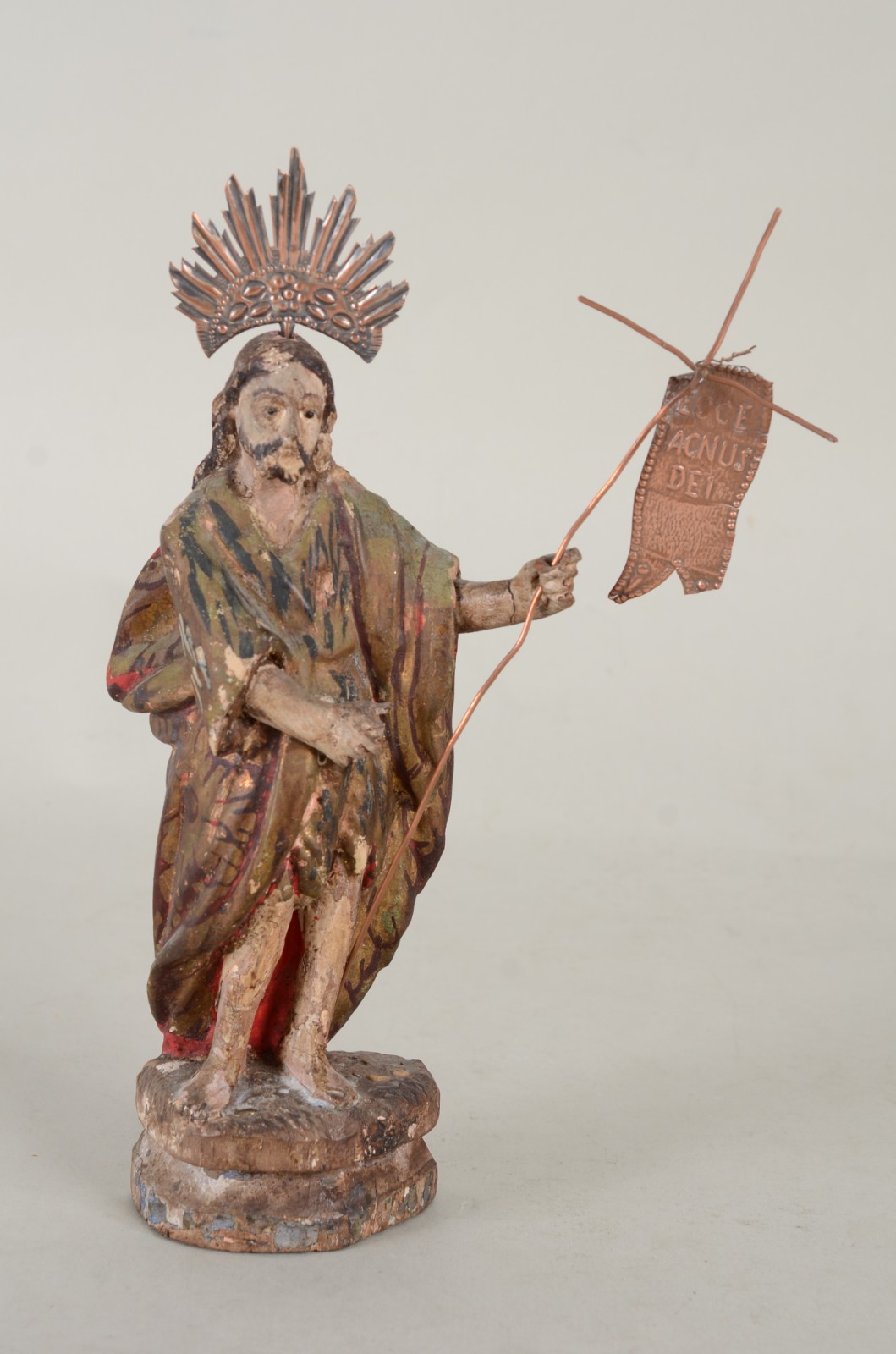São João Batista - Antiga imagem de madeira policromada. Desgastes. - foto 2 de 11