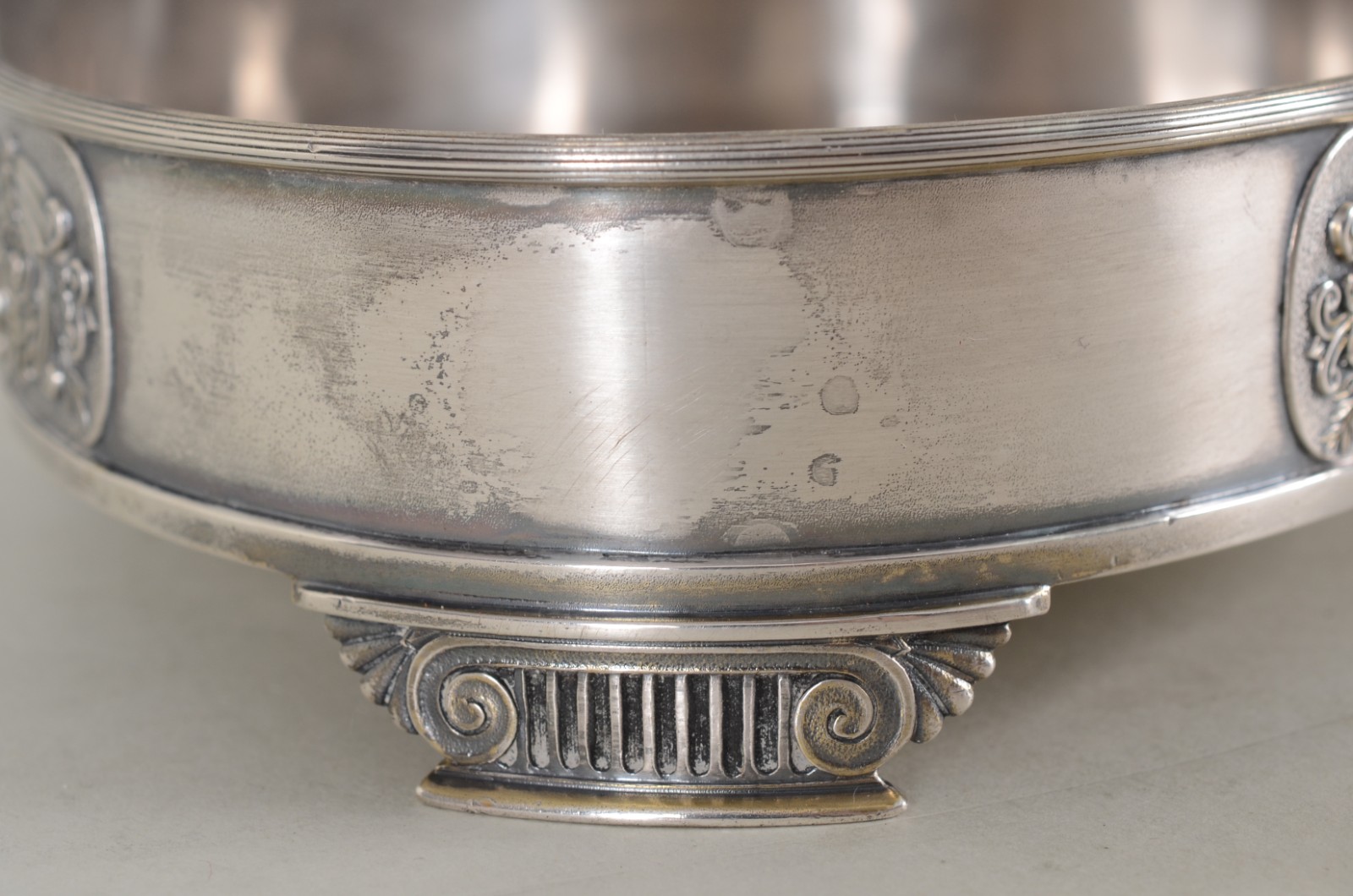 Cesta com alça de prata Sterling contrastada, lateral decorada com... - foto 5 de 9