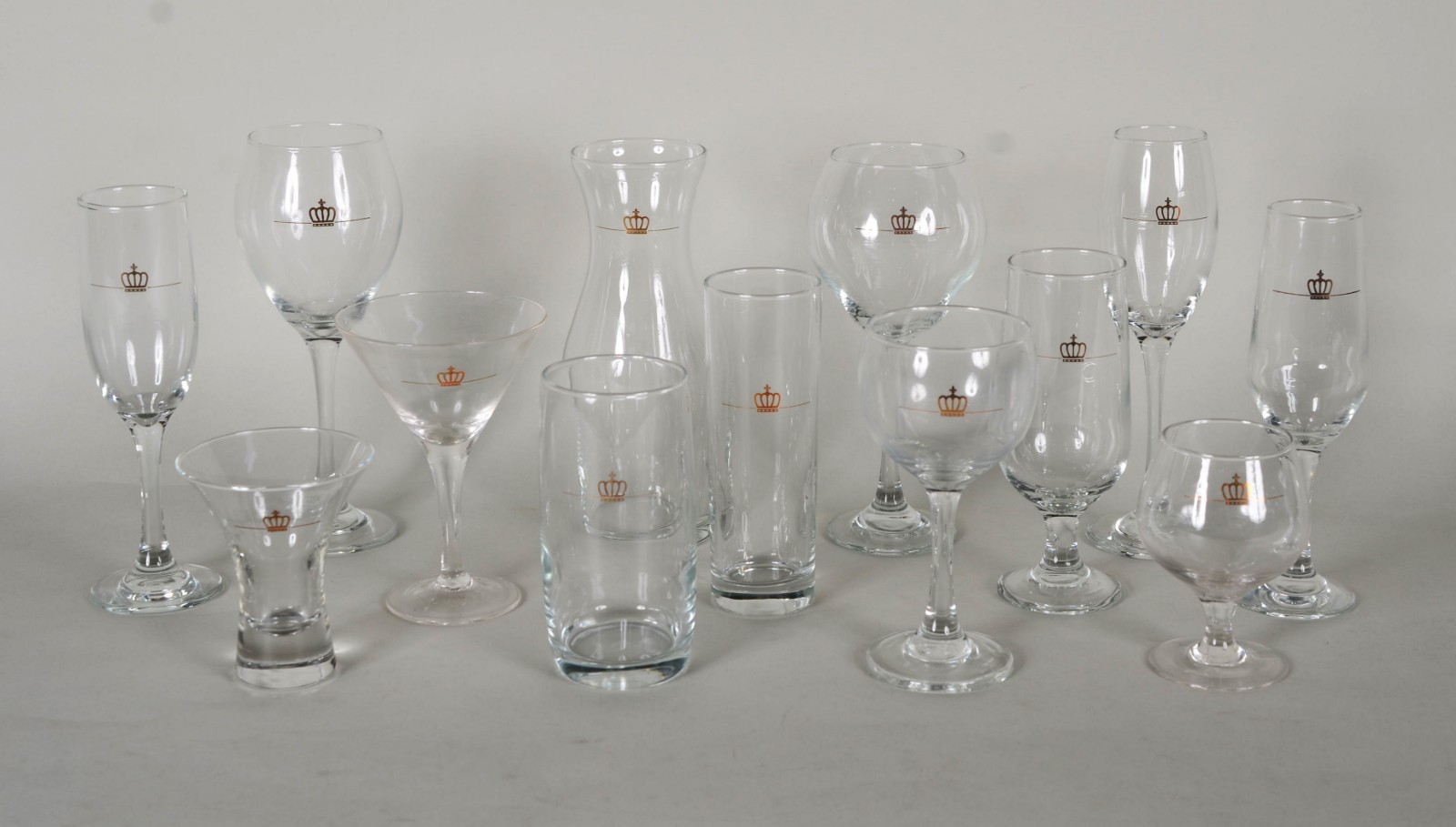 Vinte e três copos diversos em demi cristal, collection Royal... - foto 2 de 8
