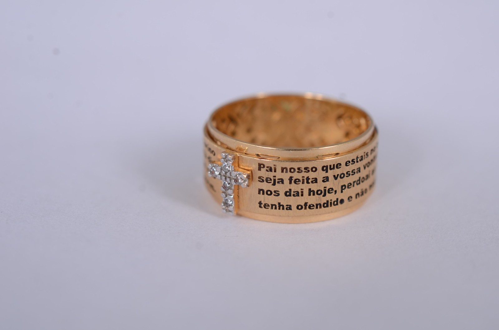 Anel de ouro amarelo 18 k., contraste 750mls com descrições ( Pai... - foto 2 de 5