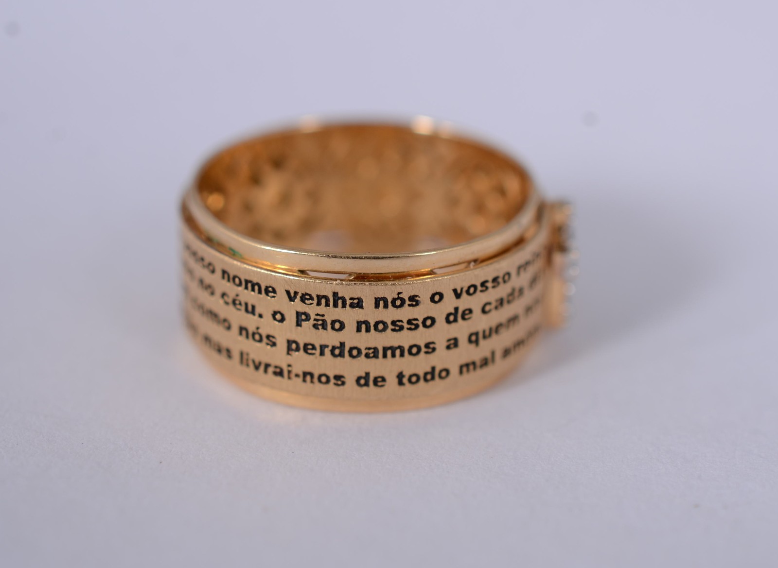 Anel de ouro amarelo 18 k., contraste 750mls com descrições ( Pai... - foto 5 de 5
