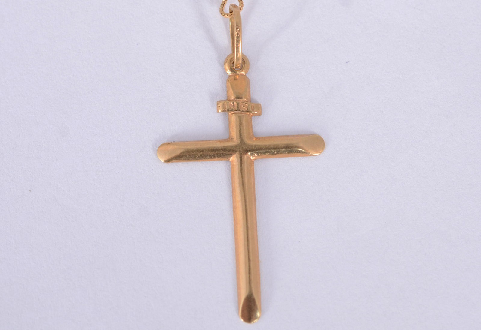 Colar de ouro 18 k., contraste 750 com pendente de Crucifixo. (Por... - foto 3 de 5