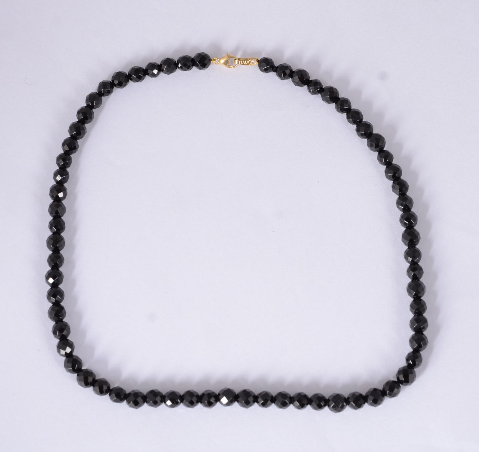 Colar com fecho de ouro 18 k., contraste 750 e fio de turmalina... - foto 1 de 4