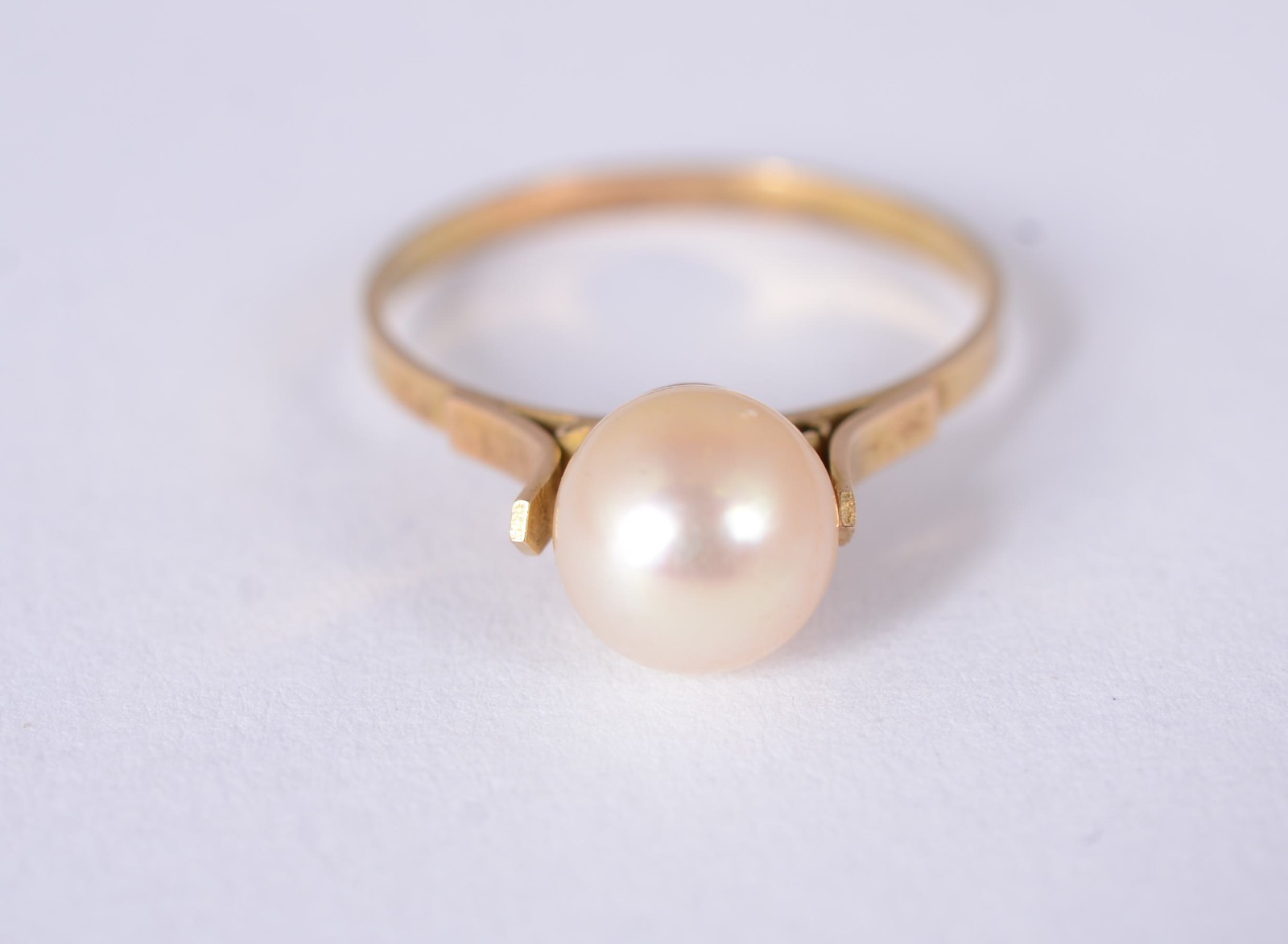Anel de ouro 18 k. com uma perola, aro 17. (Por motivos de segurança... - foto 2 de 8