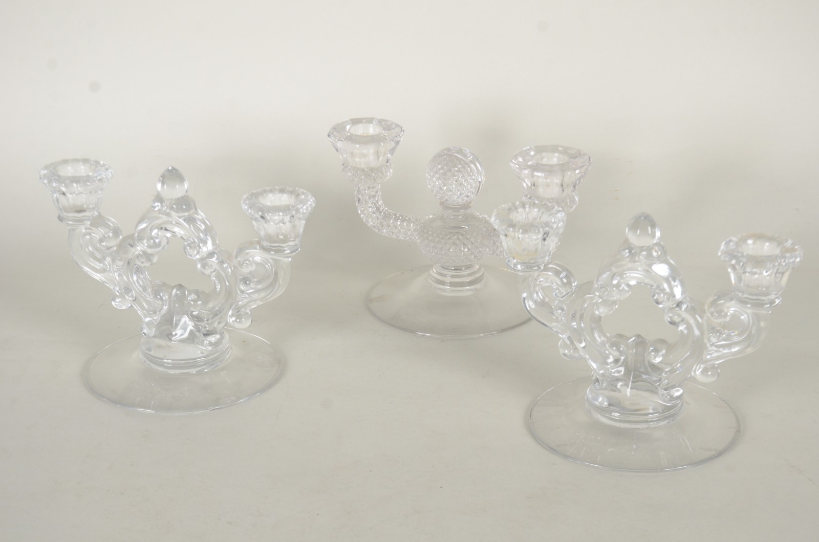 Três candelabros de cristal para 2 luzes cada. - foto 1 de 10