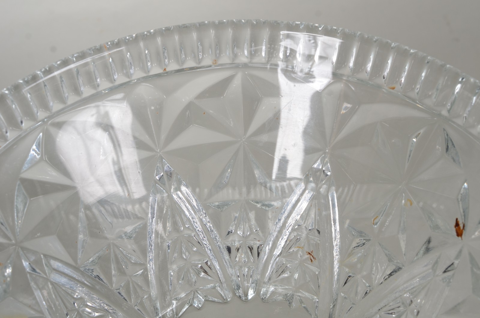 Duas peças de cristal, sendo: porta petiscos e fruteira. - foto 4 de 10