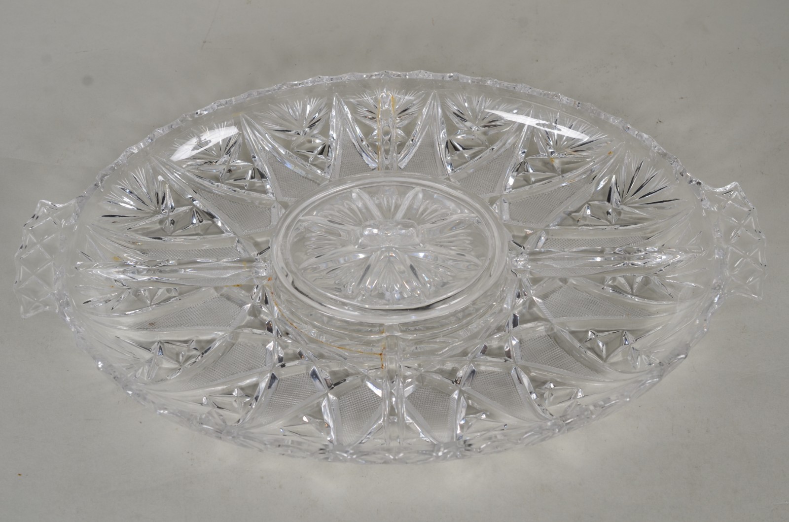 Duas peças de cristal, sendo: porta petiscos e fruteira. - foto 6 de 10
