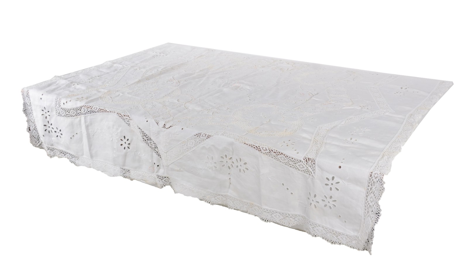 Duas toalhas de mesa com bordados. Pequenas manchas. - foto 3 de 11
