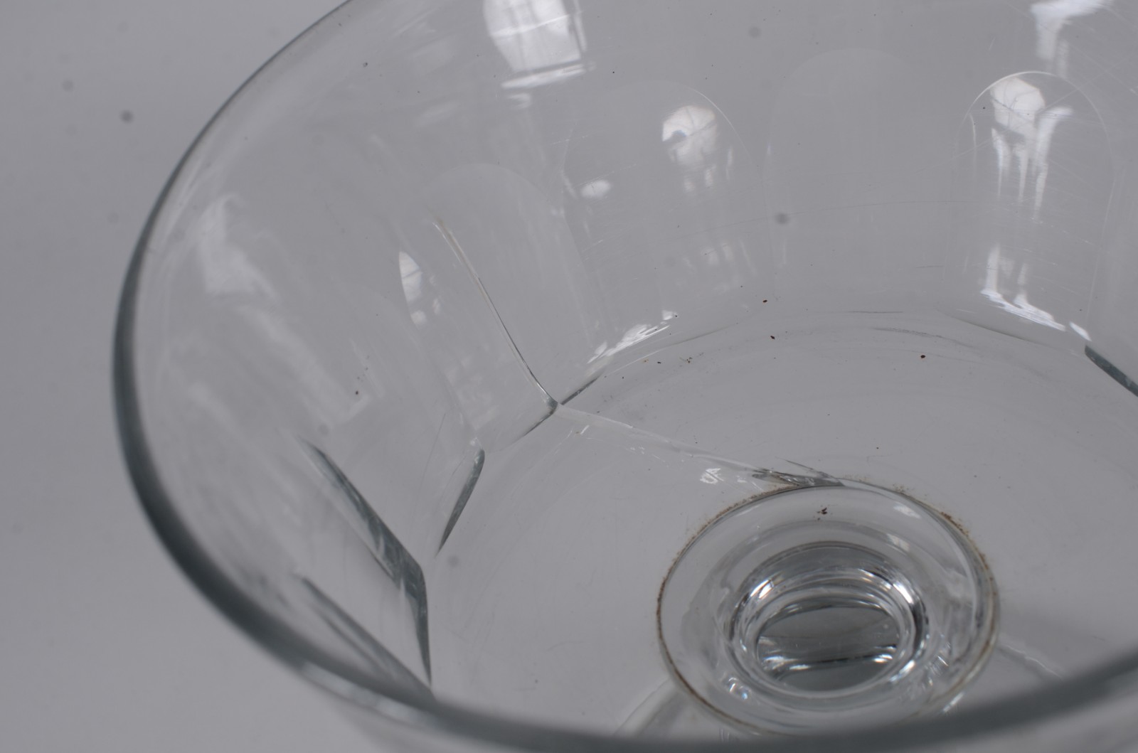 Par de antigas compoteiras de cristal frances facetado com um... - foto 5 de 10