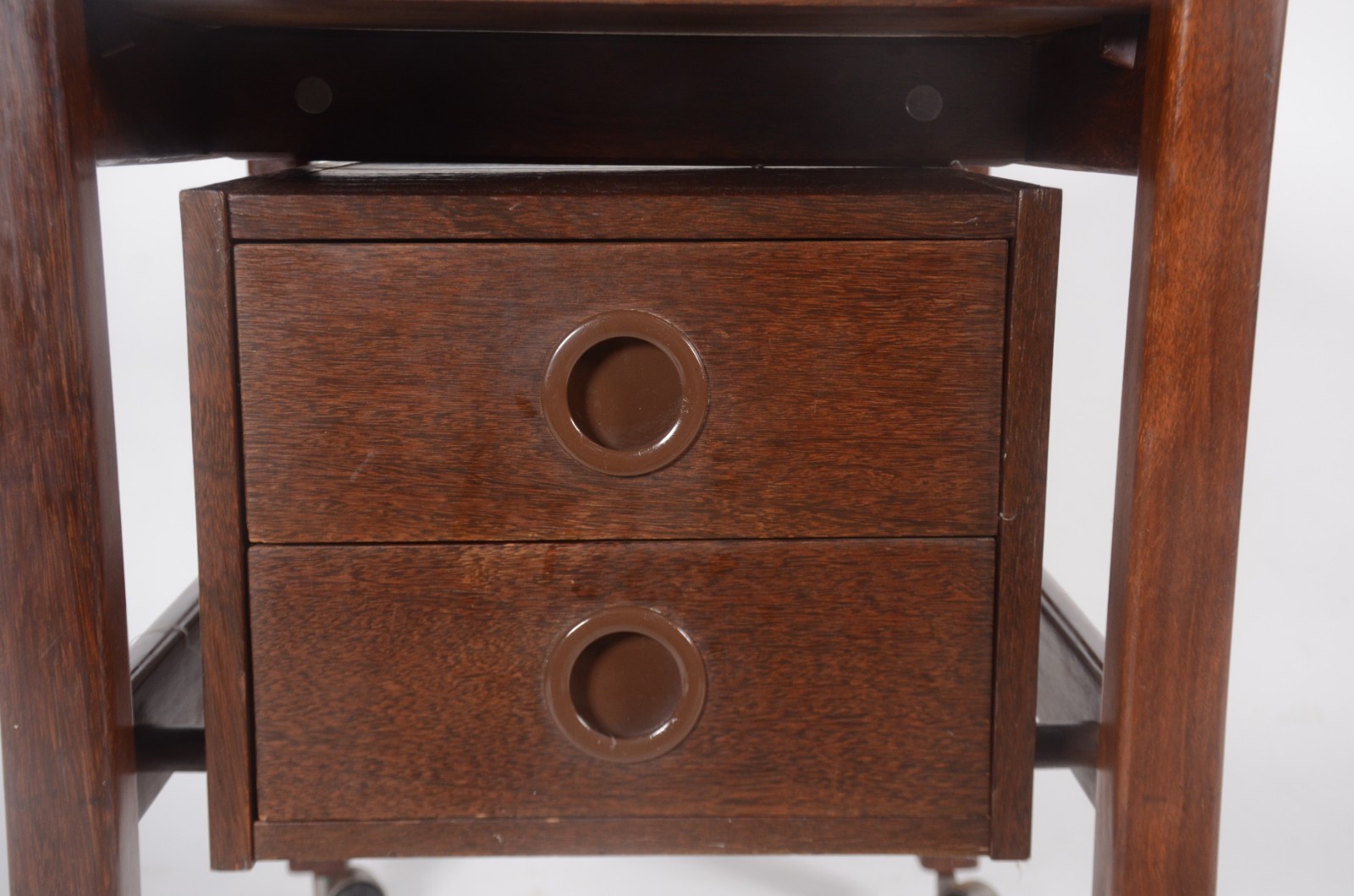 Mesa auxiliar para escritório de madeira clara com 2 gavetas... - foto 3 de 6
