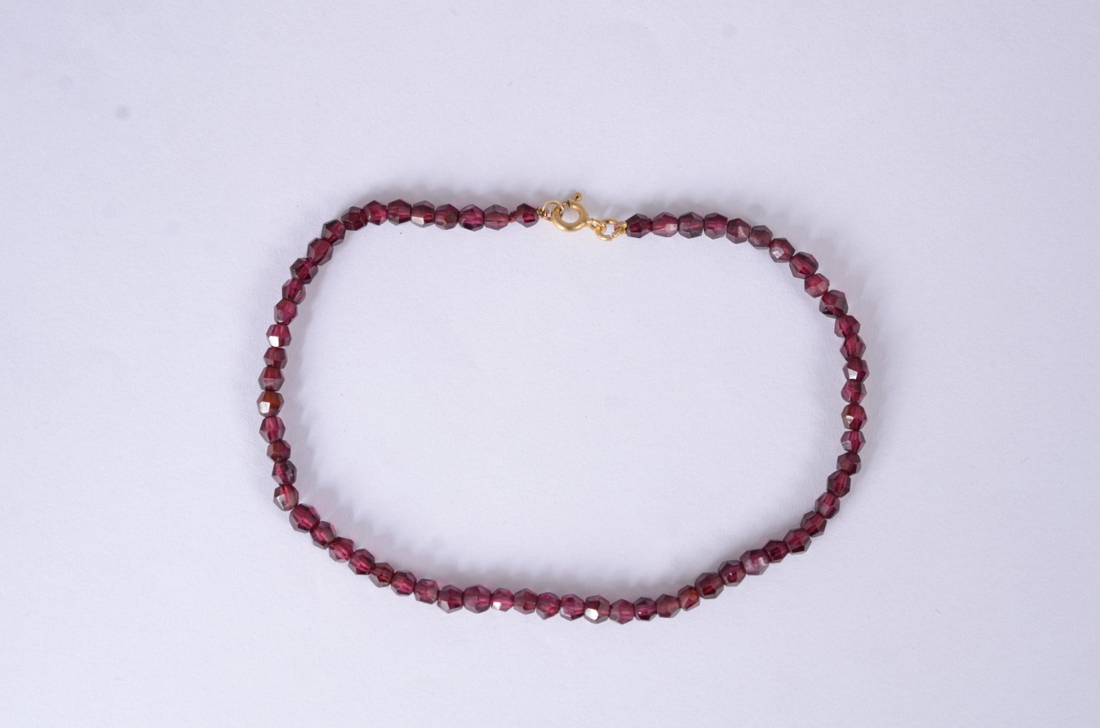 Pulseira de ouro 18 k. com pedrinhas calibradas e lapidadas. (Por... - foto 1 de 4