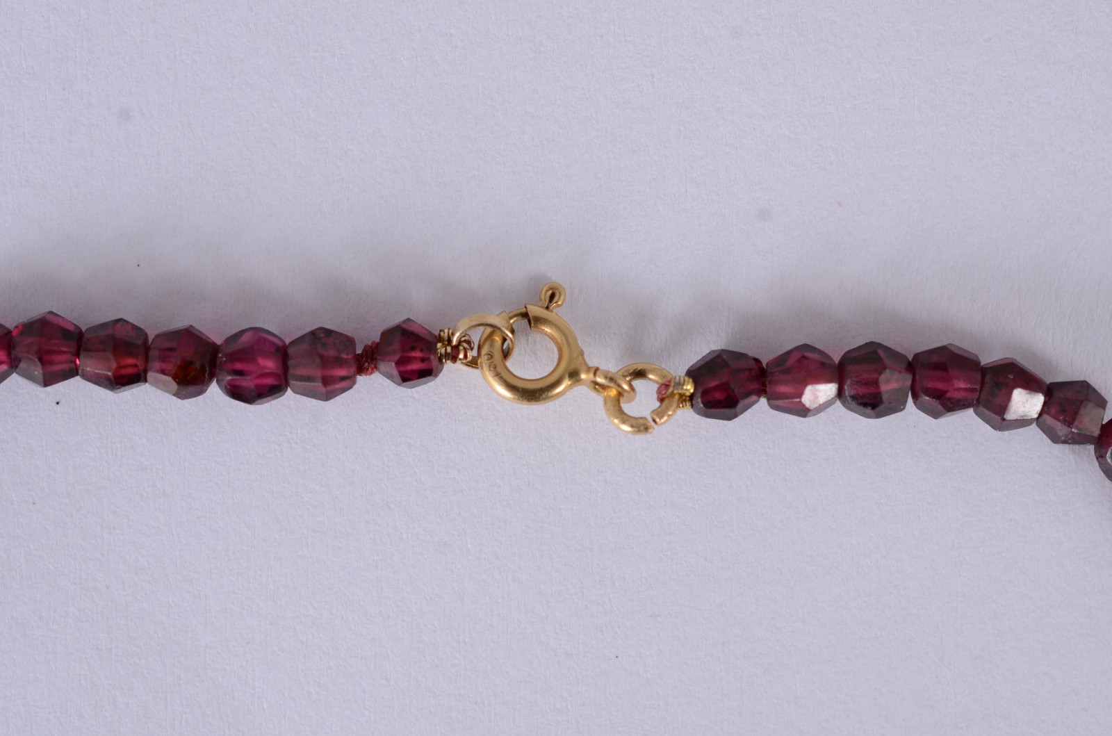 Pulseira de ouro 18 k. com pedrinhas calibradas e lapidadas. (Por... - foto 3 de 4