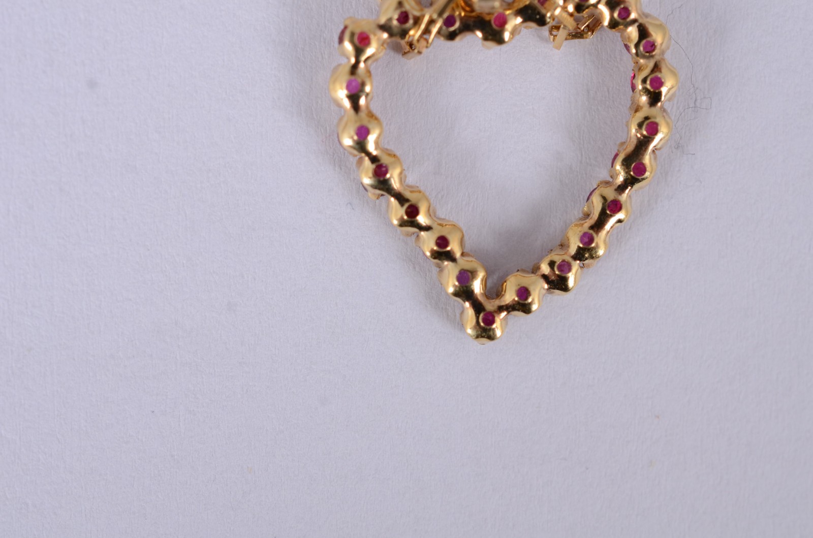 Colar com pendente de ouro 18 k., contraste 750 com élos e coração... - foto 7 de 8