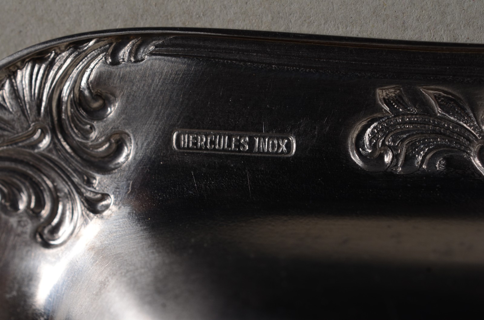 Faqueiro de aço Inox Hercules, composto de: 11 garfos, 11 facas, 12... - foto 10 de 11