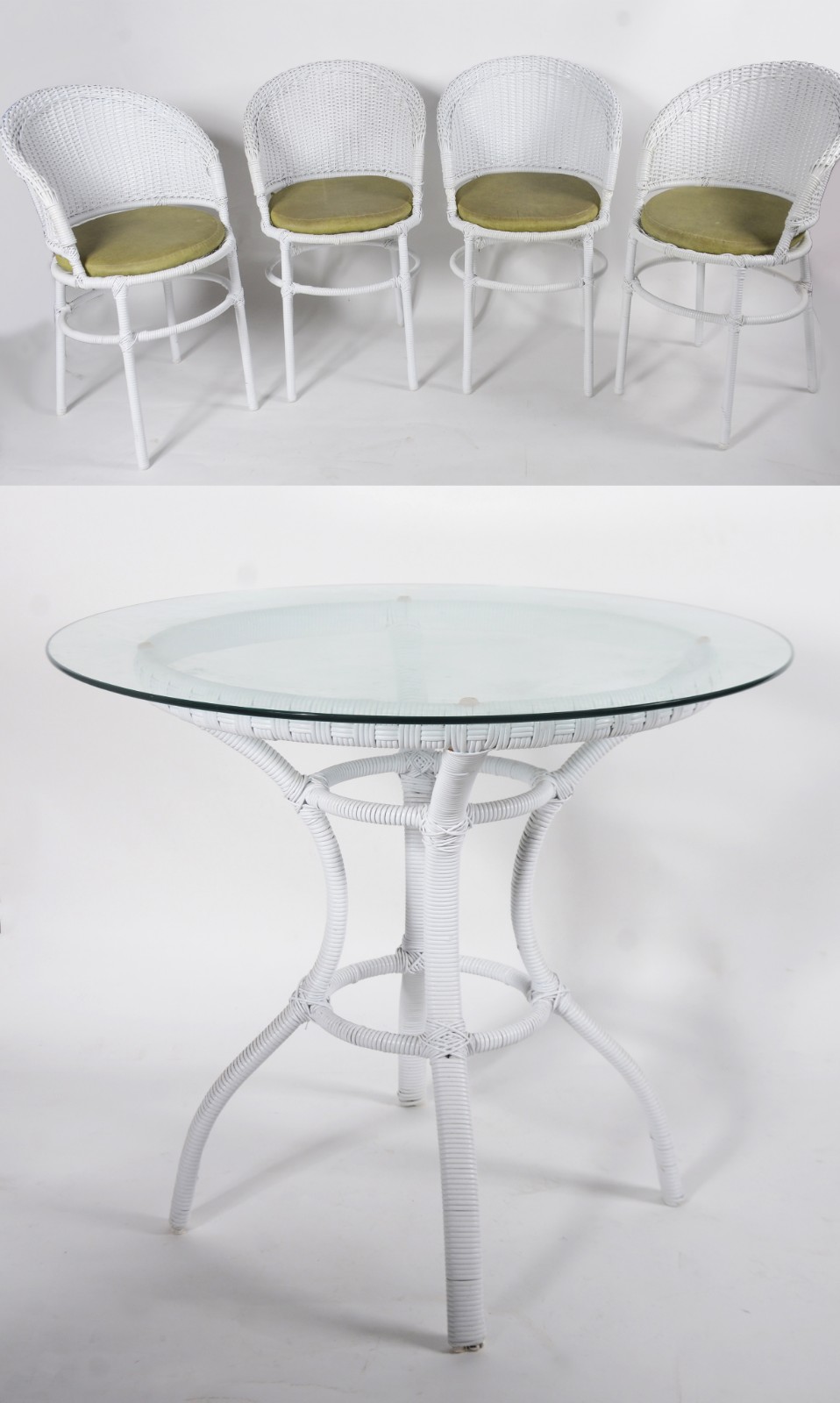 Conjunto para varanda de vime branco composto de: 4 cadeiras e mesa... - foto 1 de 6