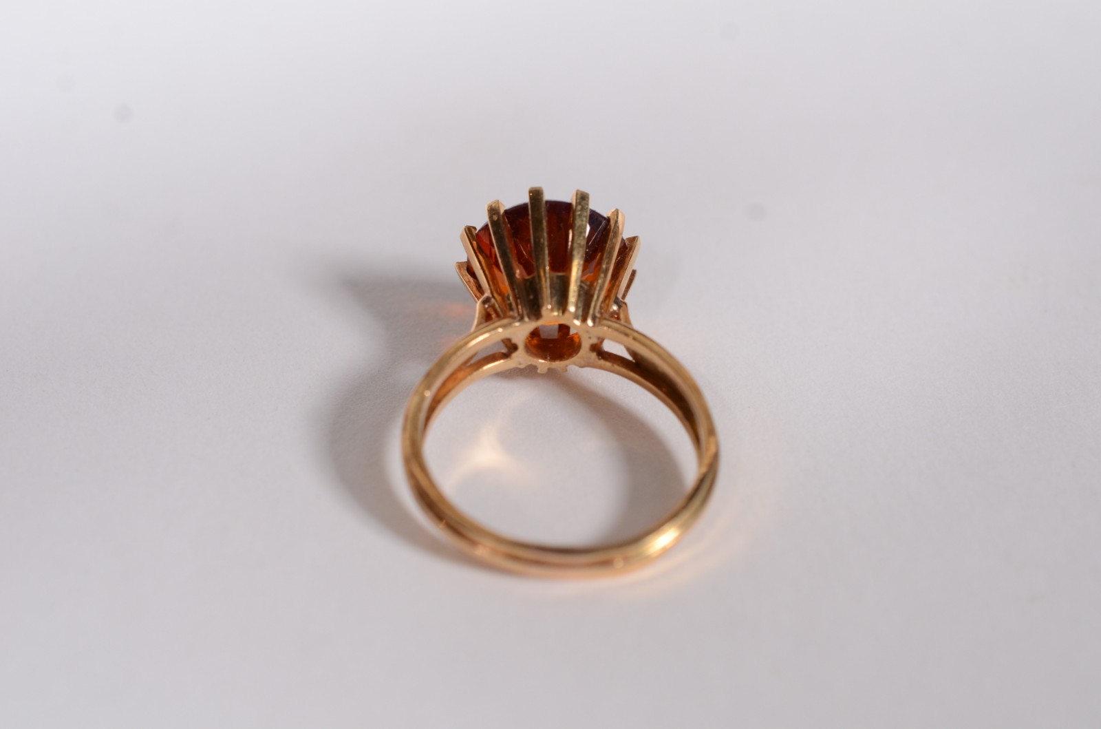 Anel de ouro 18 k com pedra citrino, aro 21 (Por motivos de segurança... - foto 3 de 5