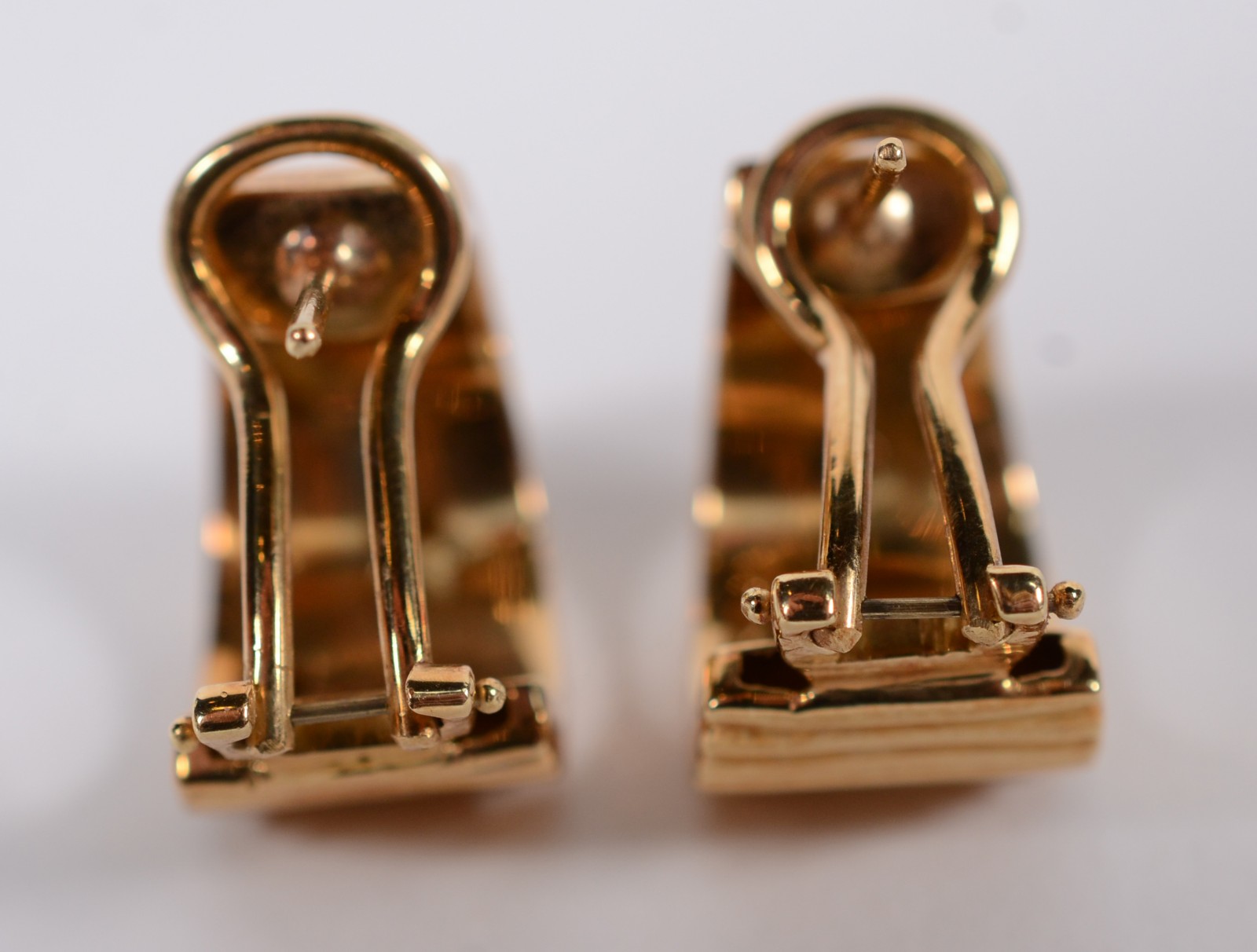 Par de brincos de ouro 18 k., sistema de pino e clipe. Acompanha... - foto 6 de 7