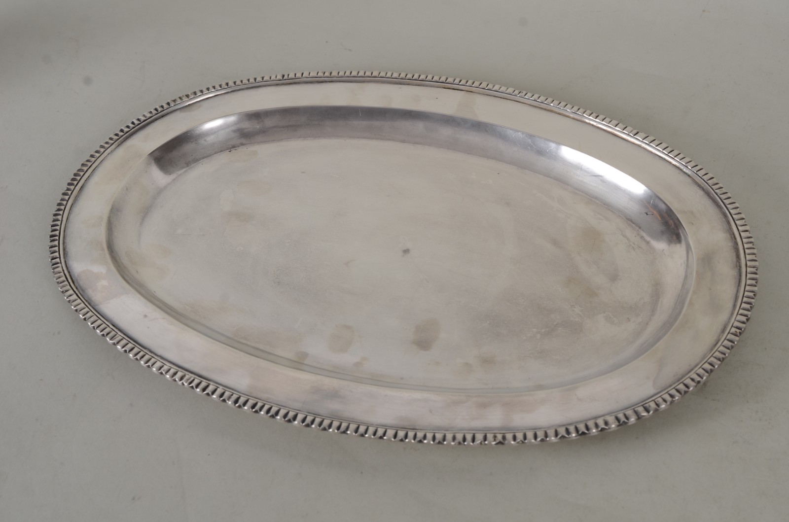Travessa de prata Sterling, contraste 925 feitio oval. Peso da prata... - foto 1 de 8
