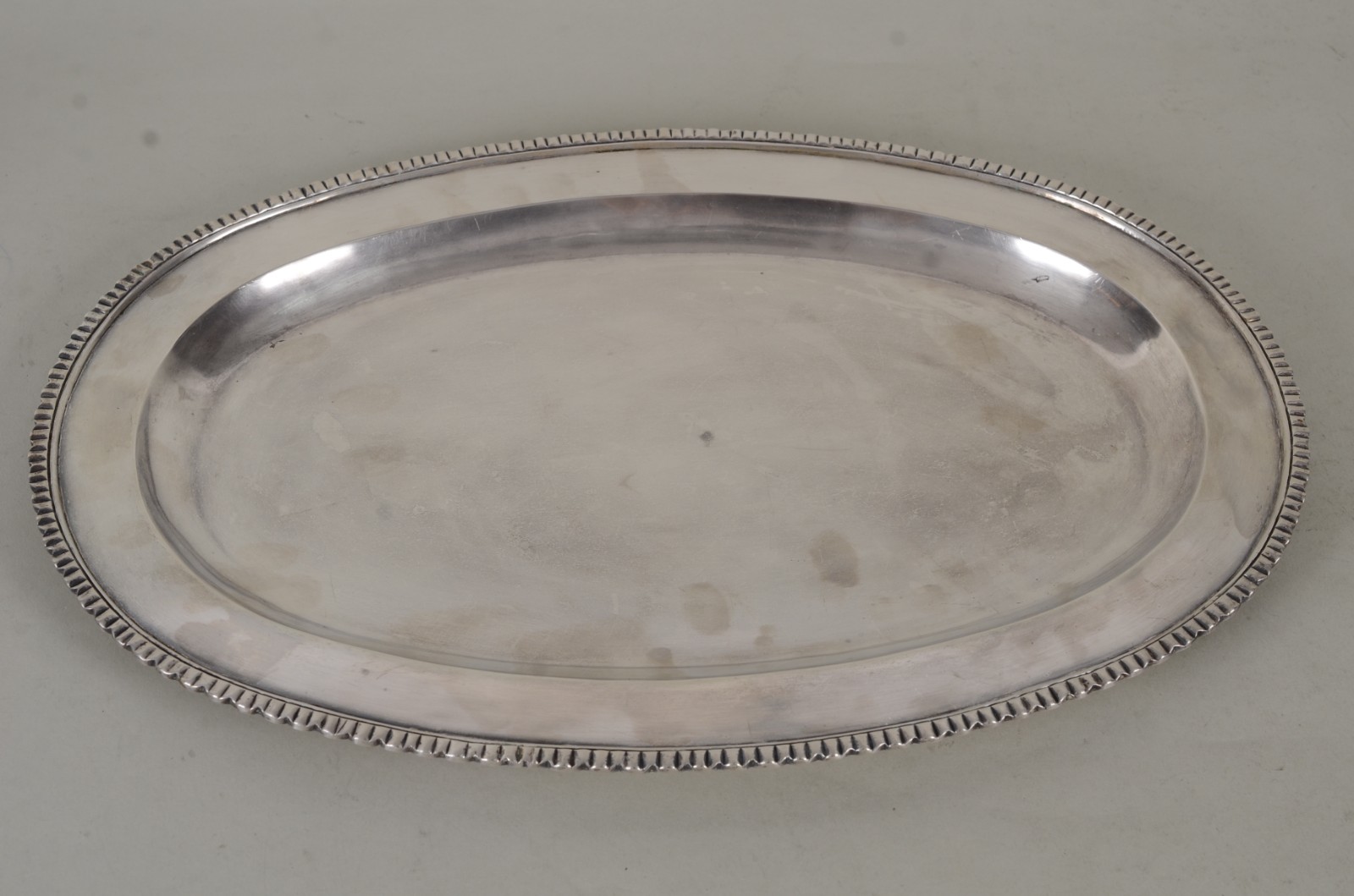 Travessa de prata Sterling, contraste 925 feitio oval. Peso da prata... - foto 2 de 8