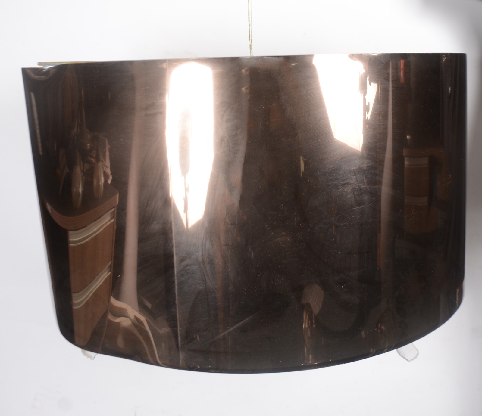Lustre moderno para 5 luzes. Cúpula externa soltando as bordas. - foto 4 de 4
