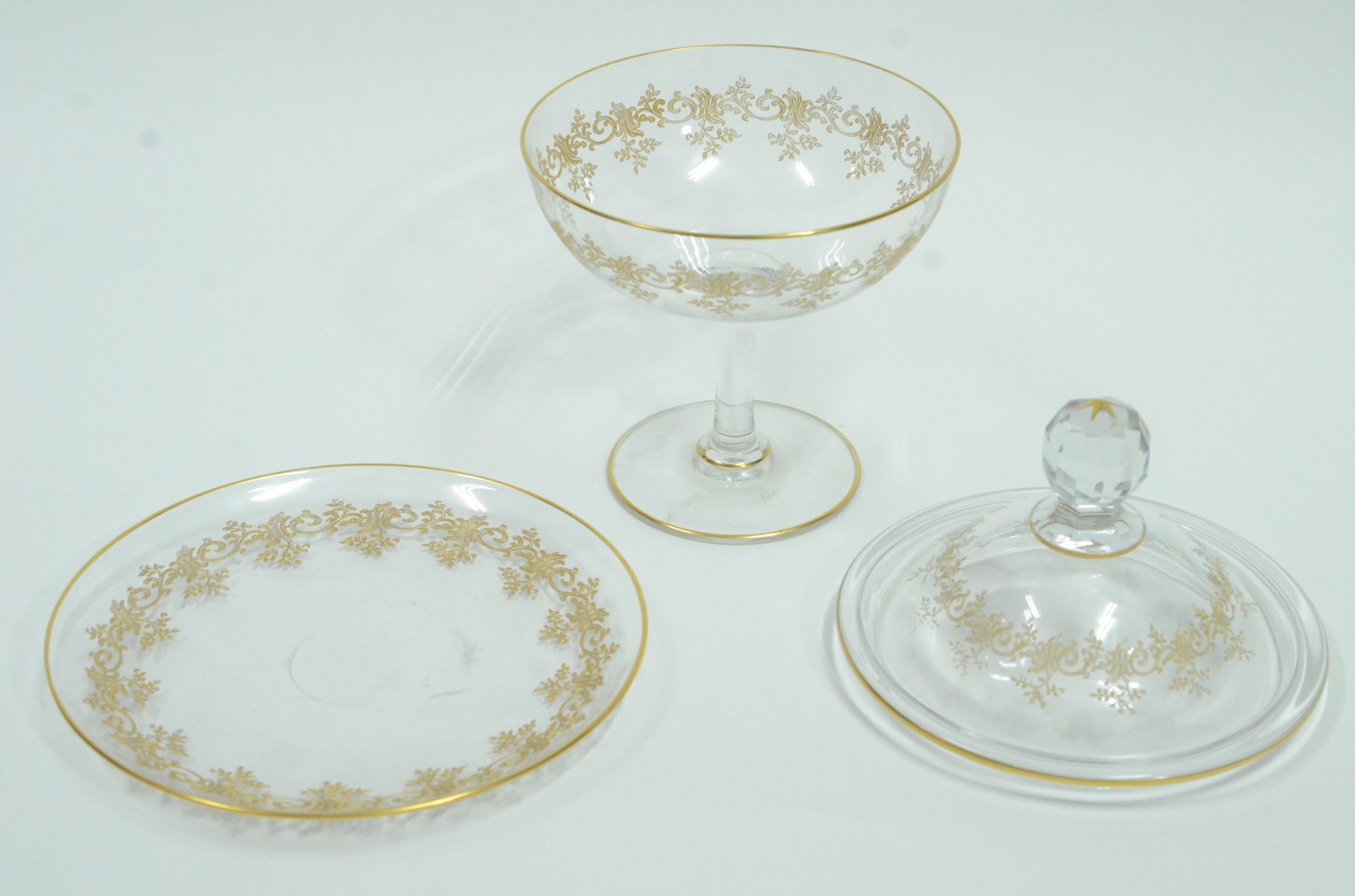 Compoteira de cristal com presentoir, decorada com guirlandas... - foto 6 de 9