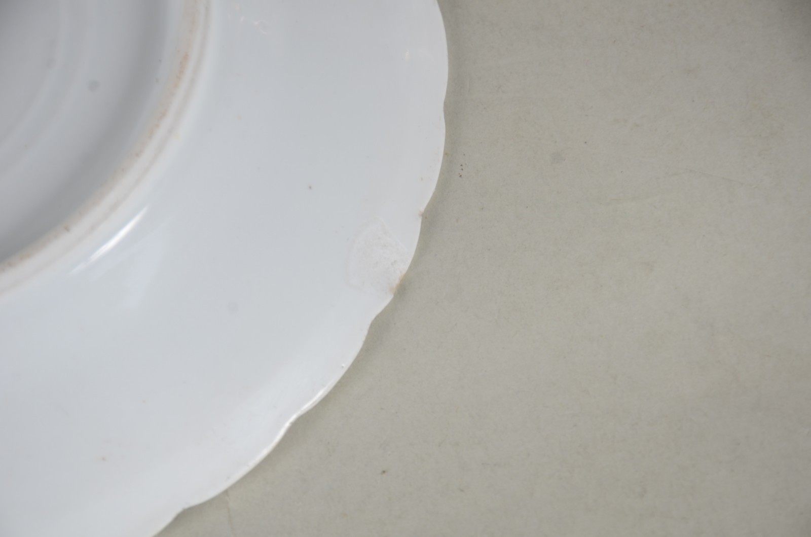 Diversas peças de porcelana, sendo: par de vasos de porcelana Real... - foto 6 de 11