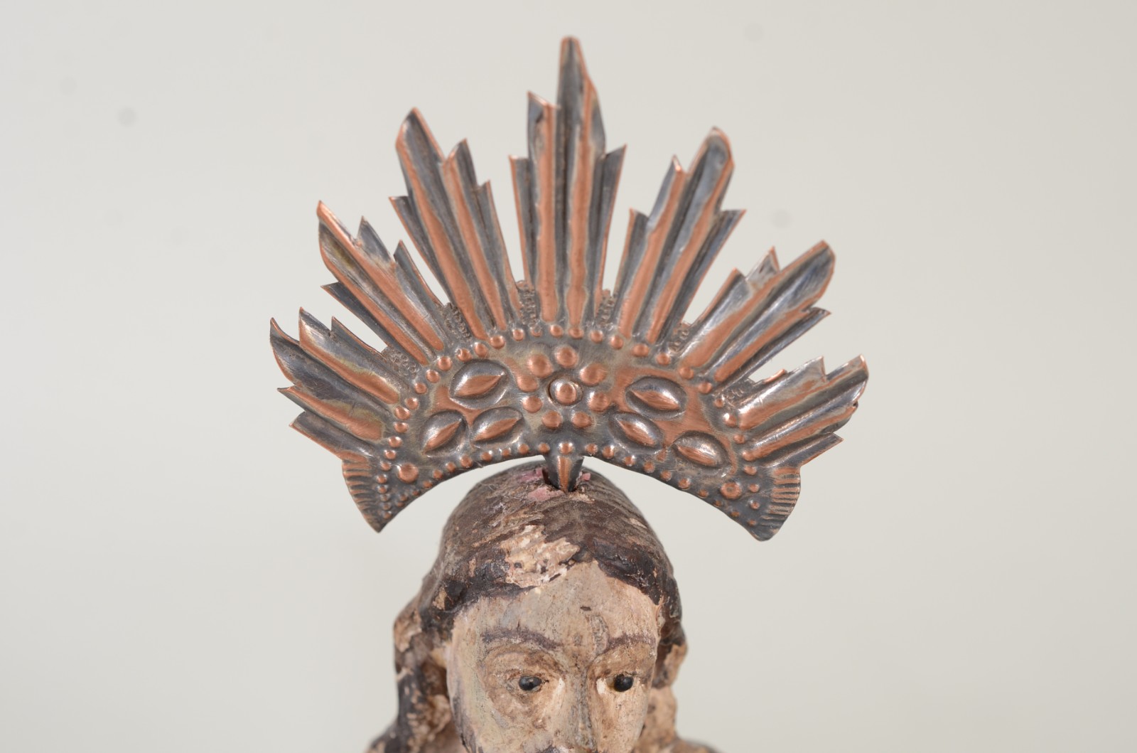 São João Batista - Antiga imagem de madeira policromada. Desgastes. - foto 6 de 11