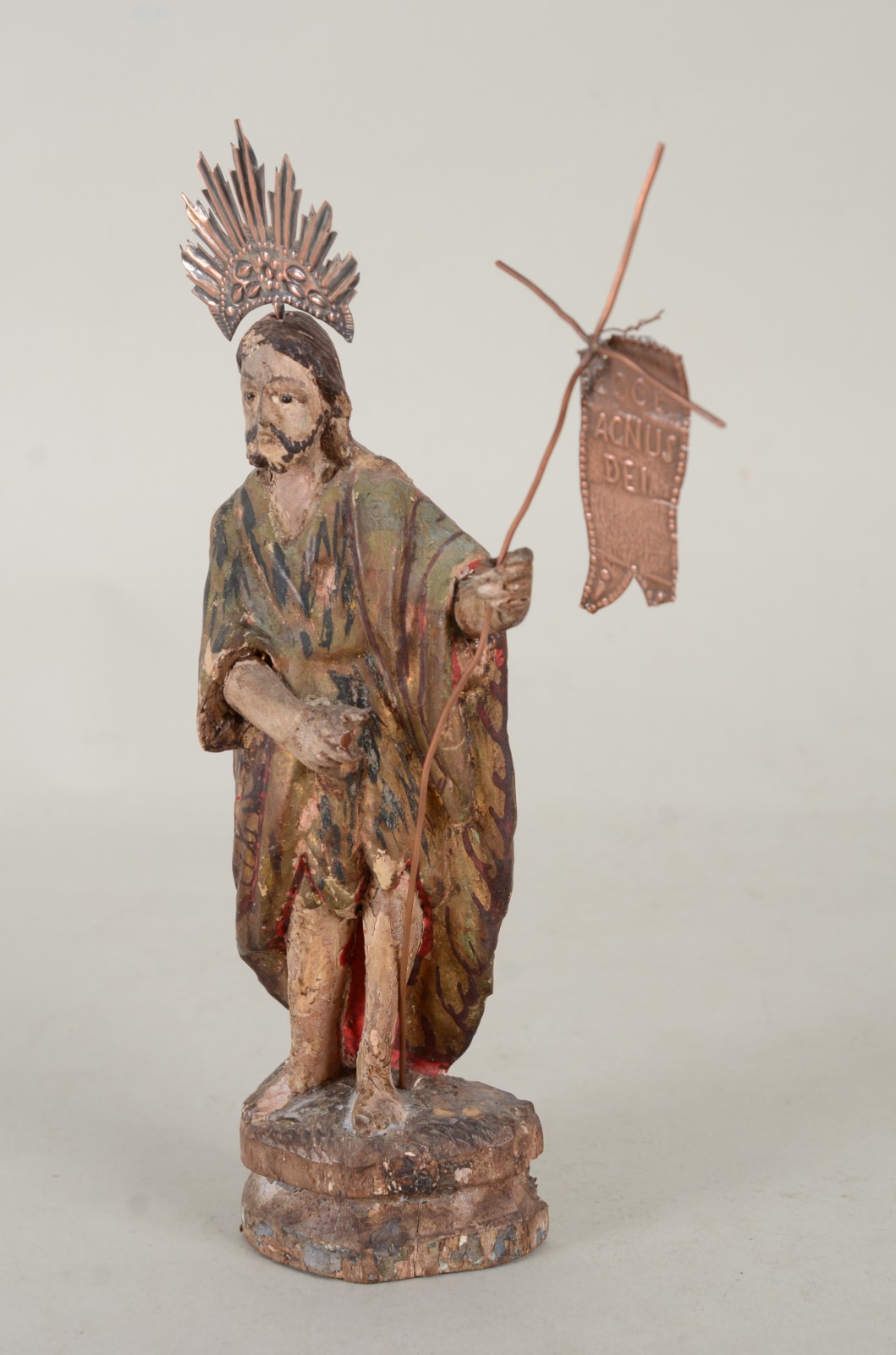 São João Batista - Antiga imagem de madeira policromada. Desgastes. - foto 1 de 11