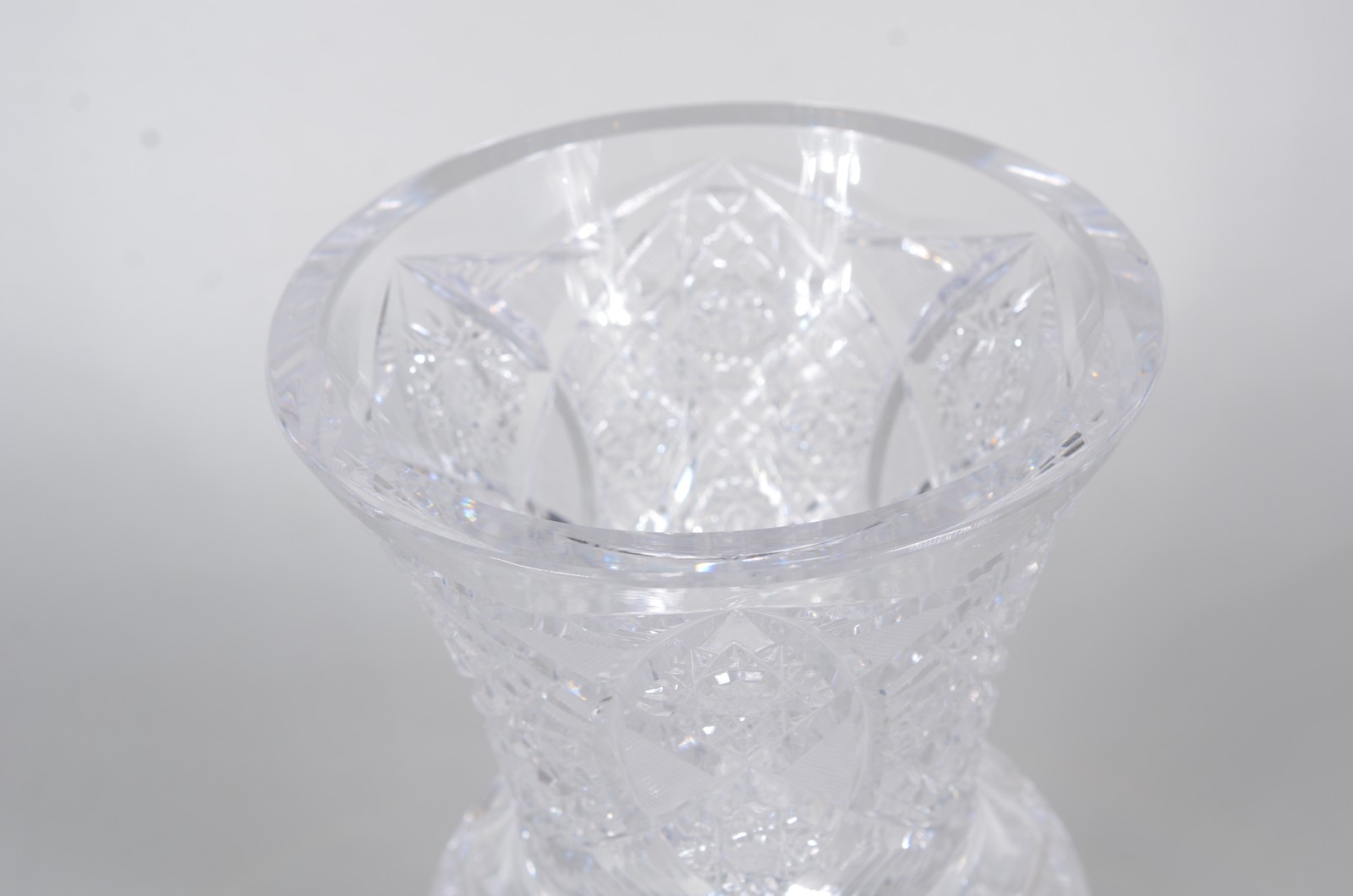 Vaso de cristal tcheco lapidado. - foto 4 de 9