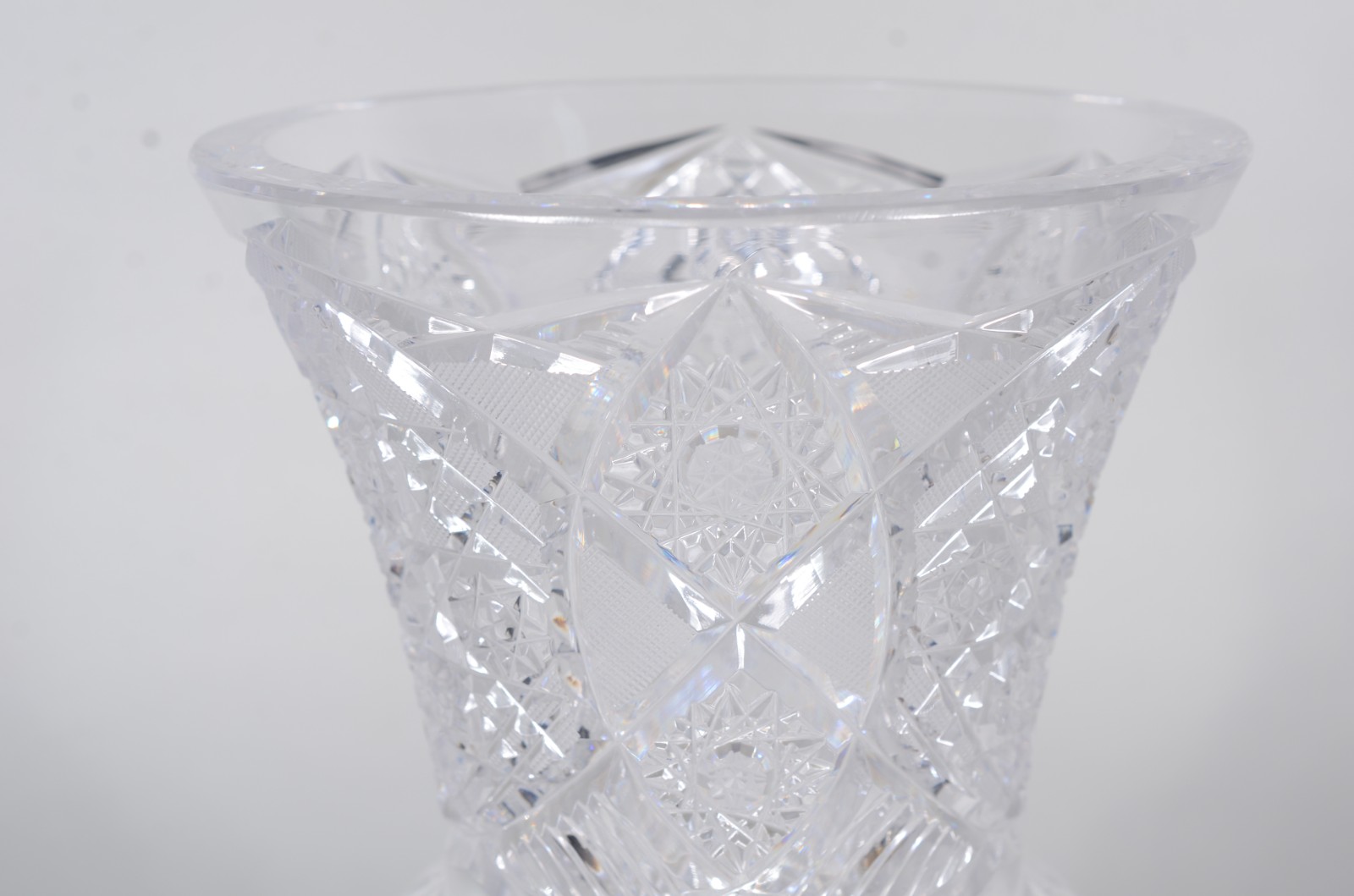 Vaso de cristal tcheco lapidado. - foto 5 de 9