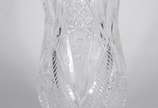 Vaso de cristal tcheco lapidado. Lascado na base. - Vaso de cristal tcheco lapidado. Lascado na base.