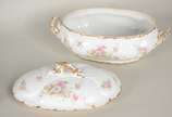 Charles Pillivuyt & Cie (1818),  - Elegante aparelho de jantar de porcelana francesa "Mehun", C.P. & Co. (Charles Pillivuyt) - Paris - Exp. 1900 - Grand Prix, na cor branca decorada com