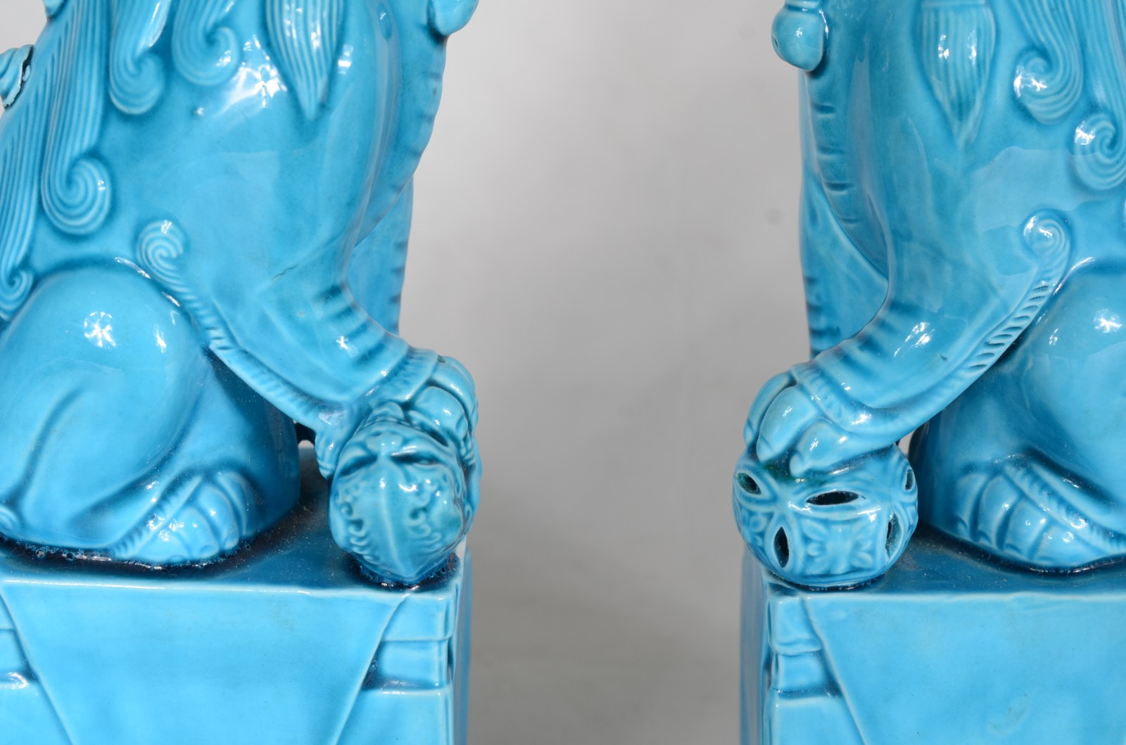 Par de cães de fó de porcelana oriental azul turquesa. - foto 7 de 8