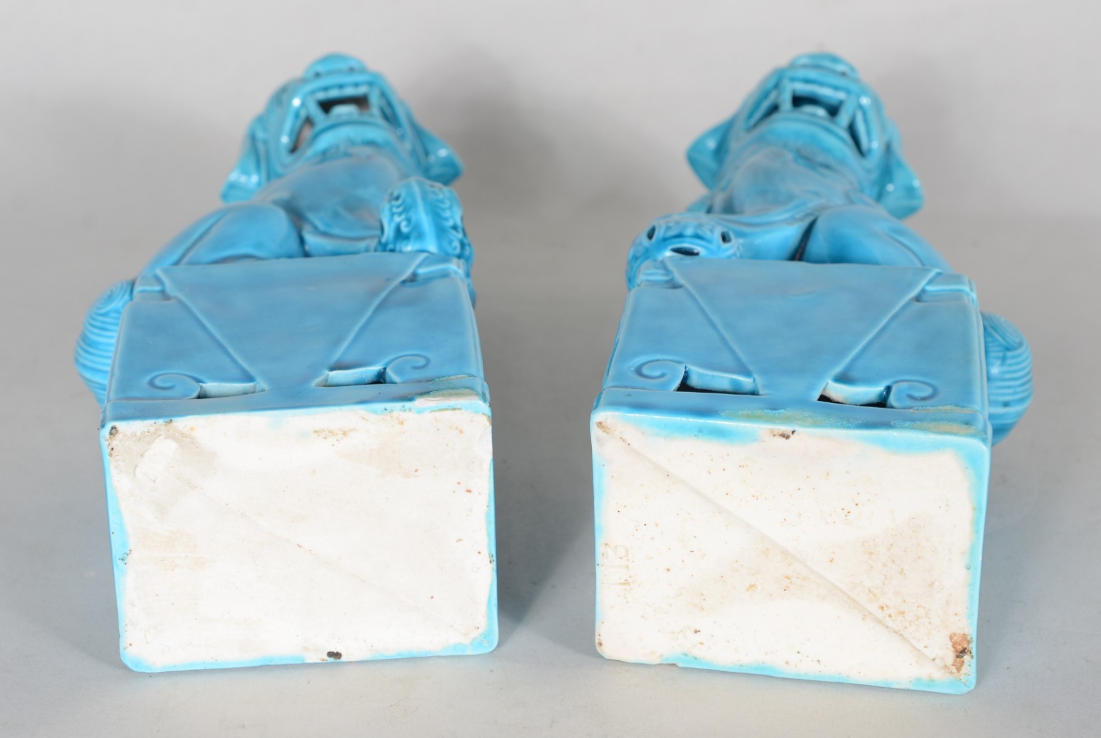 Par de cães de fó de porcelana oriental azul turquesa. - foto 8 de 8