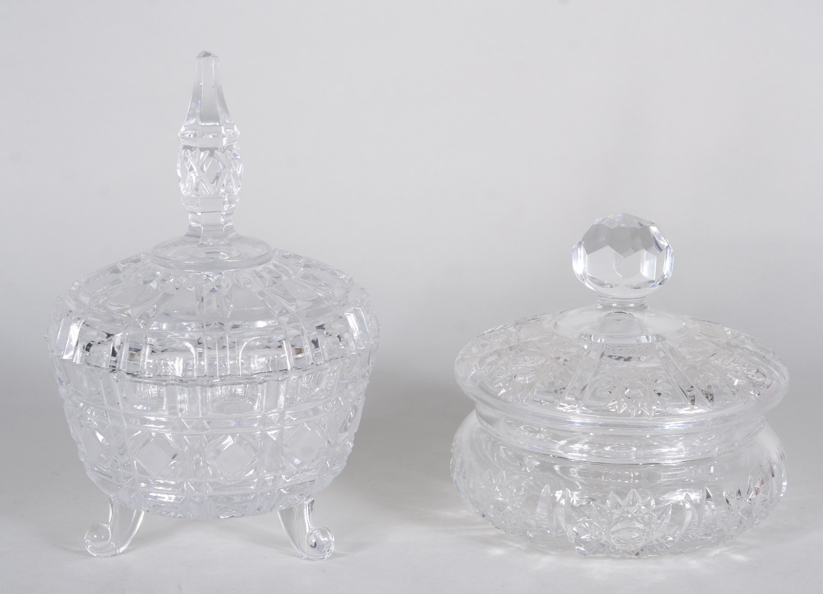 Duas bombonieres de cristal tcheco lapidado. - foto 1 de 10