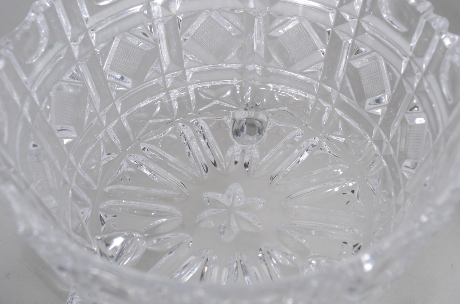 Duas bombonieres de cristal tcheco lapidado. - foto 6 de 10