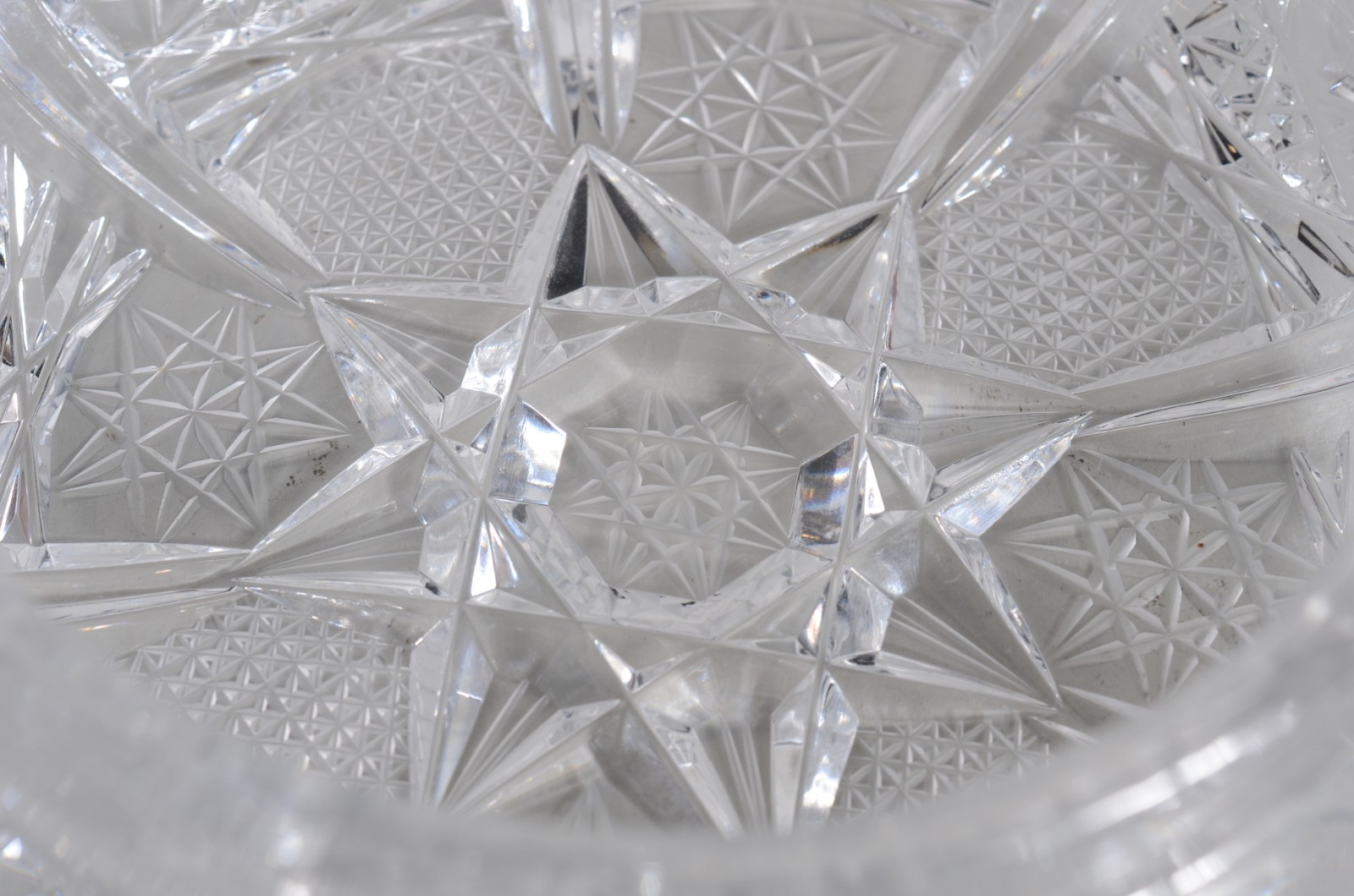 Duas bombonieres de cristal tcheco lapidado. - foto 7 de 10