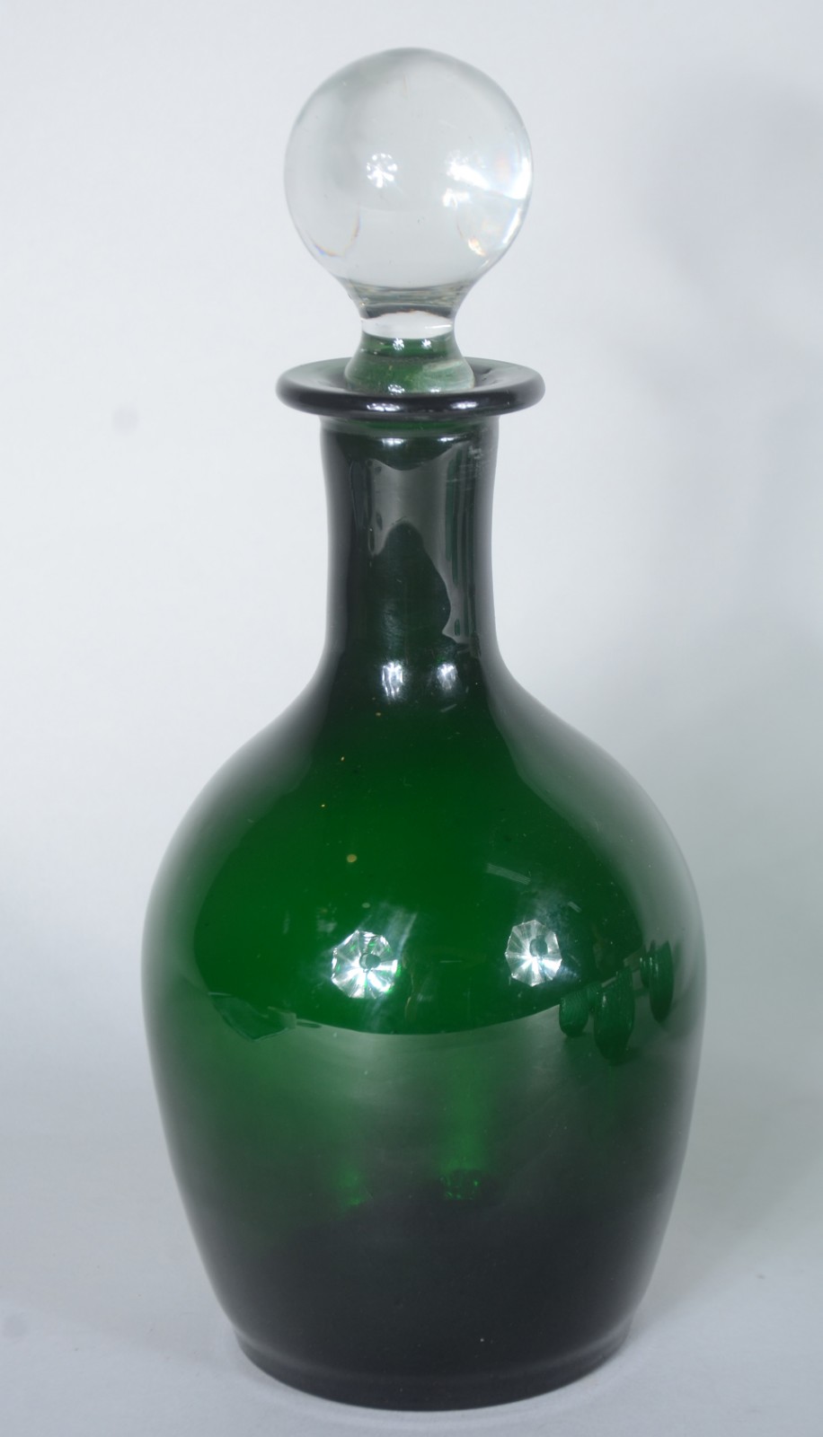 Conjunto de garrafa e 6 copos de vidro verde. - foto 2 de 9