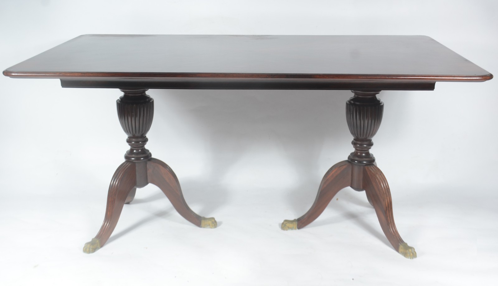 Mesa de jantar de madeira nobre, estilo inglês, tampo retangular... - foto 3 de 11
