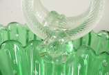 Três peças diversas, sendo: cesta de murano (tr... - Três peças diversas, sendo: cesta de murano (trincada), 2 bolws tcheco sendo um de cristal e um outro de vidro.