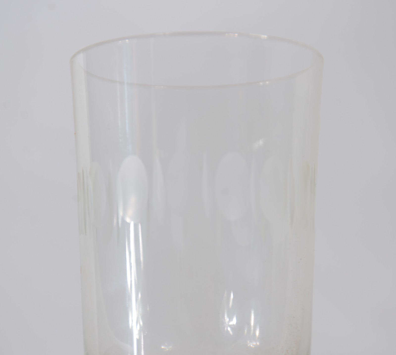 Doze copos de cristal para licor. - foto 4 de 5