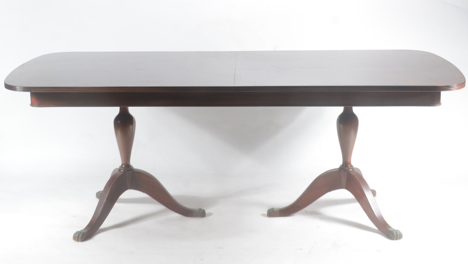 Mesa de jantar de madeira nobre, tampo oval com uma tábua extensora (... - foto 2 de 10